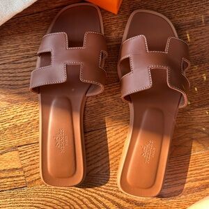 Gold / tan Oran sandals 37 brand new!! Comes with box & shoe bags